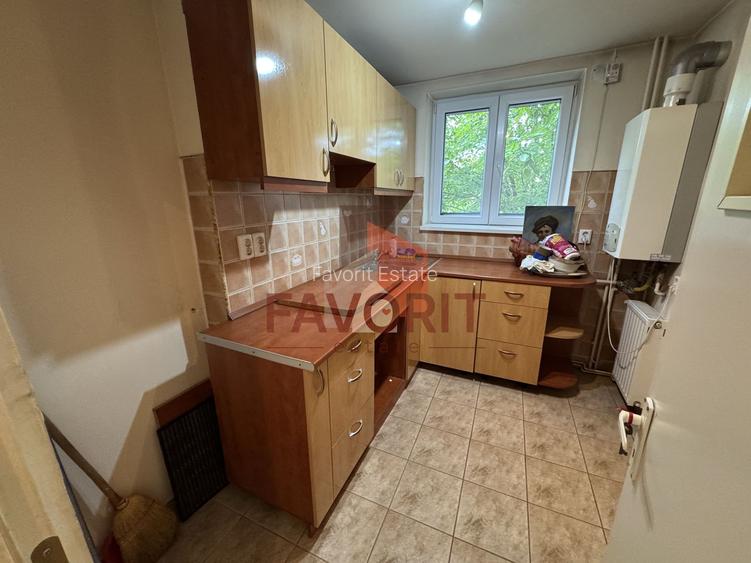 Etaj 2. Centrala proprie. La 400 m de Opera. Disponibil imediat. - 4