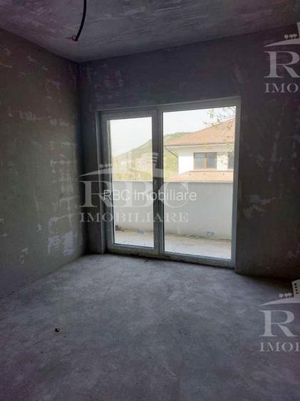 Case noi cu teren in Chinteni - 14