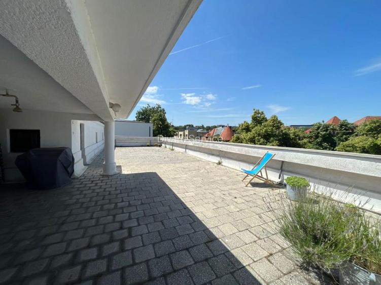 Vanzare jumatate vila arhitectura modernista  Cotroceni cu 2 garaje terasa 54mp - 21