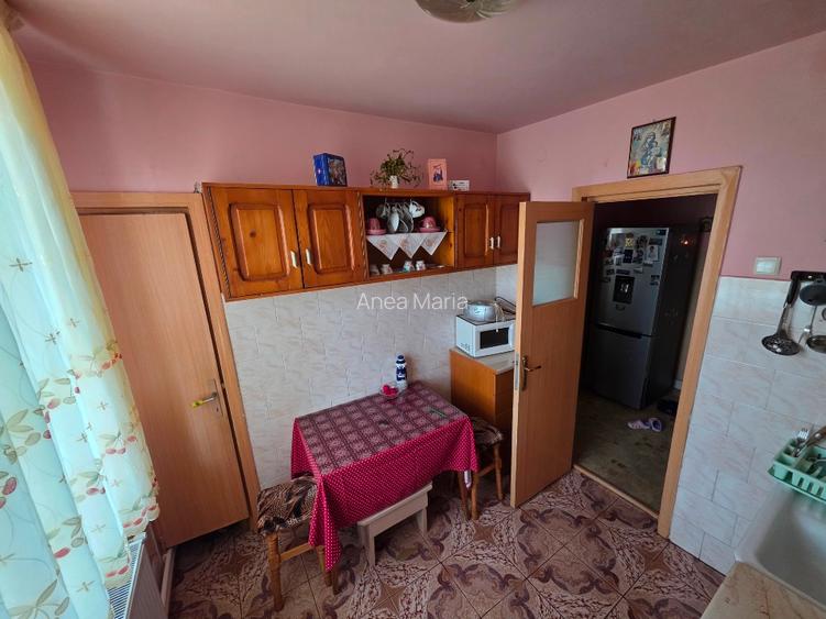 Apartament 3 camere, 64 mp, centrală proprie, balcon închis – Năvodari, str. Tin - 13