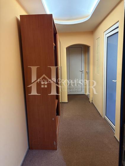 Decomandat. la etajul 2, intr-un bloc izolat termic. Centrala proprie ! - 8