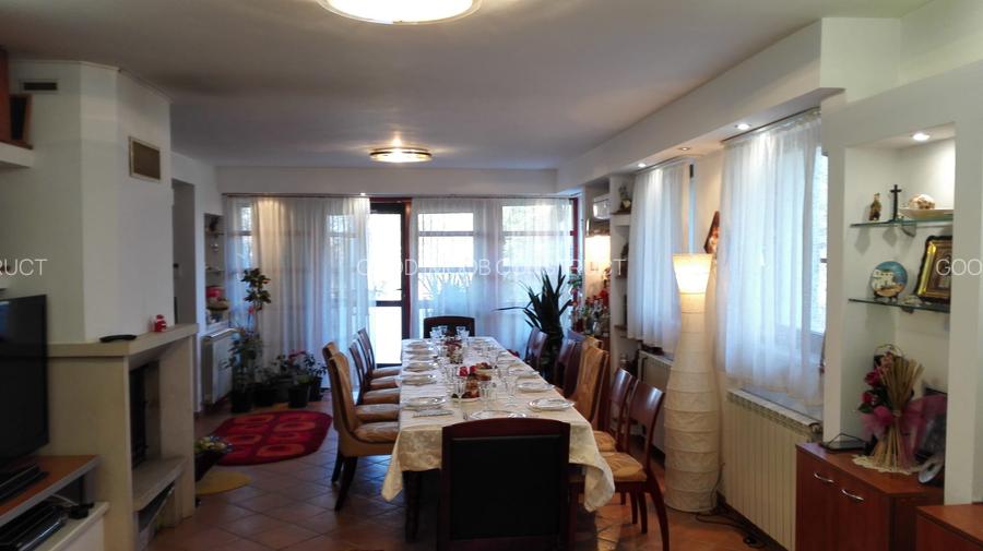 Vila superbă cu curte de 1700 mp - 8
