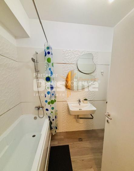 Apartament 3 camere+balcon generos, vedere Palatul Parlamentului, 13 Septembrie - 8