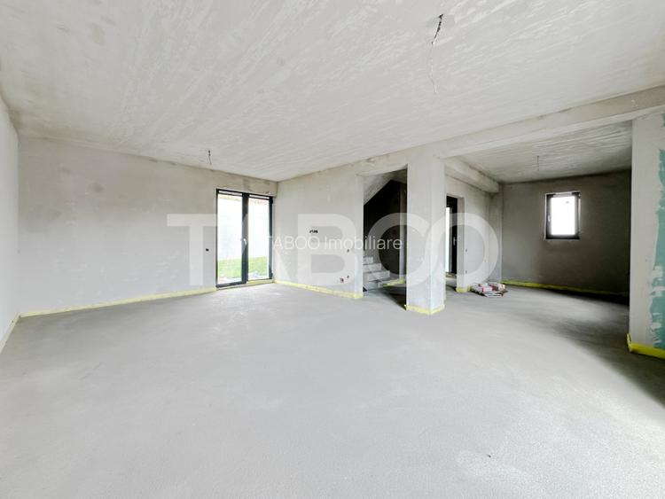 De vanzare duplex 200 mp utili si teren liber 180 mp Floresti - 2