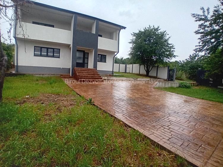 Casa  mare, luminoasa, spatioasa cu 5 camere, doua bai, 400 mp teren, Bucium - 22