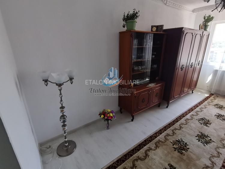 Apartament 4 camere, decomandat, 65 mp, Calea Romanului - Rate - 2