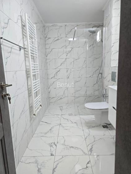 Proprietar 2 camere Poarta 6 - 3