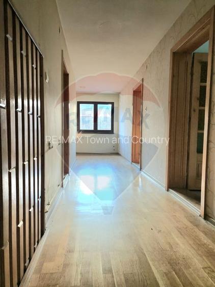 Casă / Vilă cu 7 camere de vânzare - 19