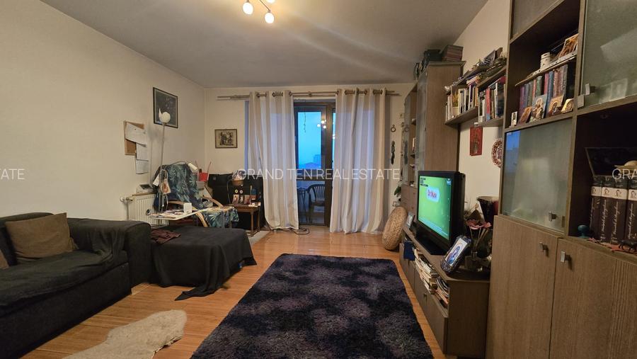 Vanzare apartament 3 camere decomandat, str Moinesti adiacent, bloc 2009 - 2