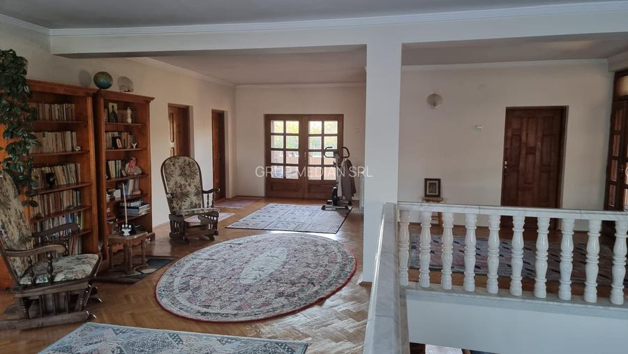 Casa cu 4256 mp teren, la 3 km de Rm  Valcea - 9