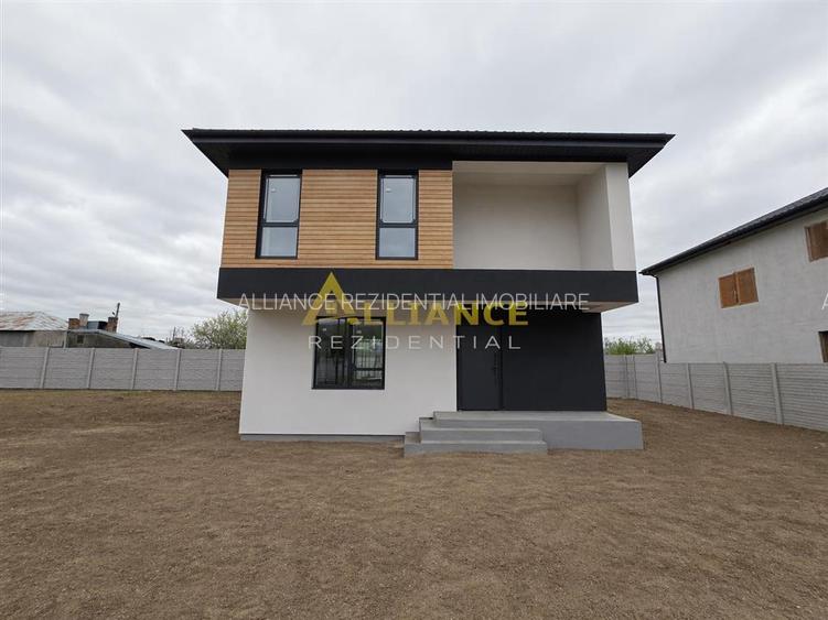 ANSAMBLU REZIDENTIAL- 200 m de STV- 4 camere - 2 bai - beci - 6
