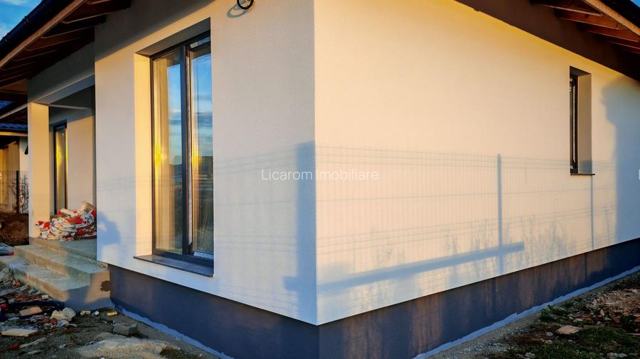 Casa la cheie in CRISTIAN pe Parter, zona de vile,270.000 euro - 2