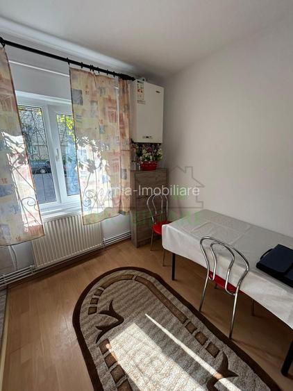 DE ÎNCHIRIAT, Apartament 2 camere , Zona Scriitorilor - 4