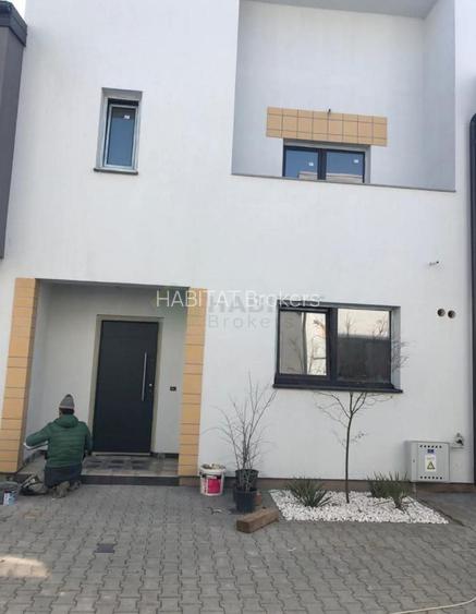 Vilă spațioasă Tunari | Curte mare | Complex închis - 4