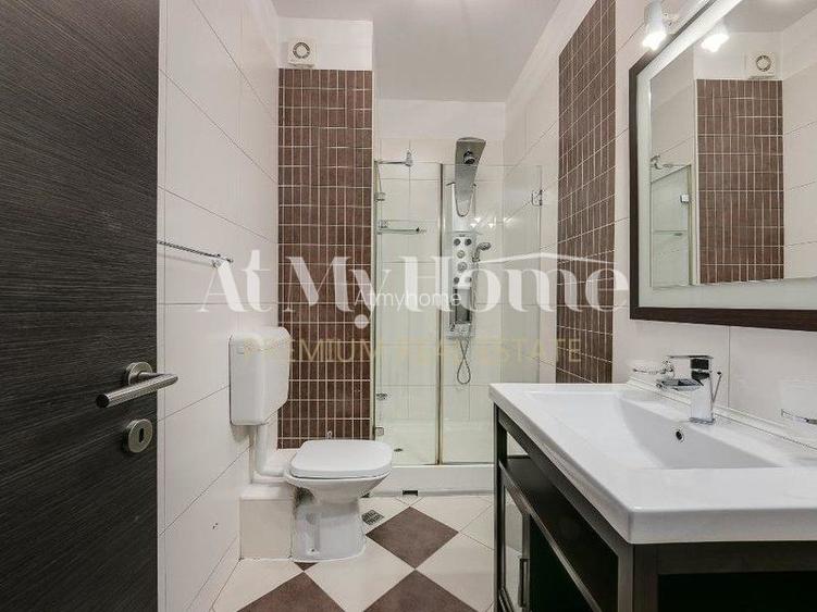Apartament spatios si luminos cu 3 camere, mobilat LUX, parcare, terasa - 11