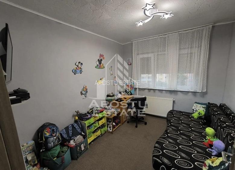 Apartament cu 3 camere, centrala proprie, zona Sagului - 7