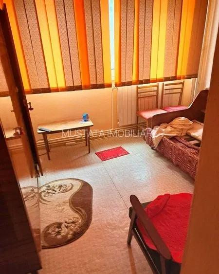 Etaj 1 - Apartament 2 camere Radu Negru, necesita renovare. - 2