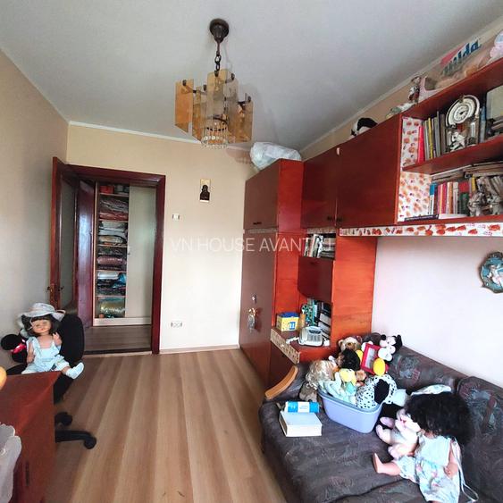 Apartament 3 camere si mansarda (zona Liceul nr.1 ) - 4