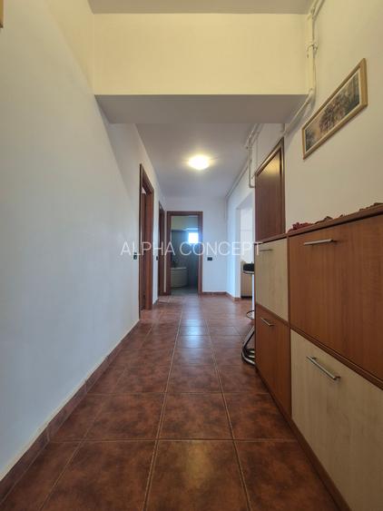 3 Camere, Decomandate, 93 Mp, Etaj Intermediar,  Zona Dacia - 3