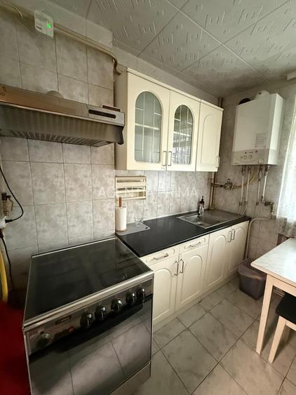 Apartament cu 3 camere semidecomandate, Centru - 6