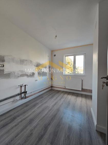 Apartament cu 4 camere de vanzare, Zona Malul Muresului/Praporgescu - 5