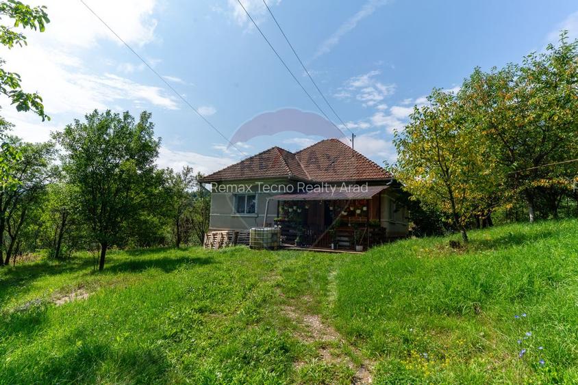 Casă / Vilă cu 3 camere de vânzare - 41