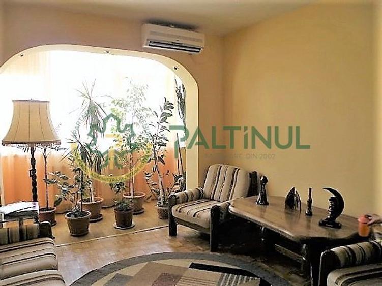Apartament 3 camere,  zona Vasile Milea
