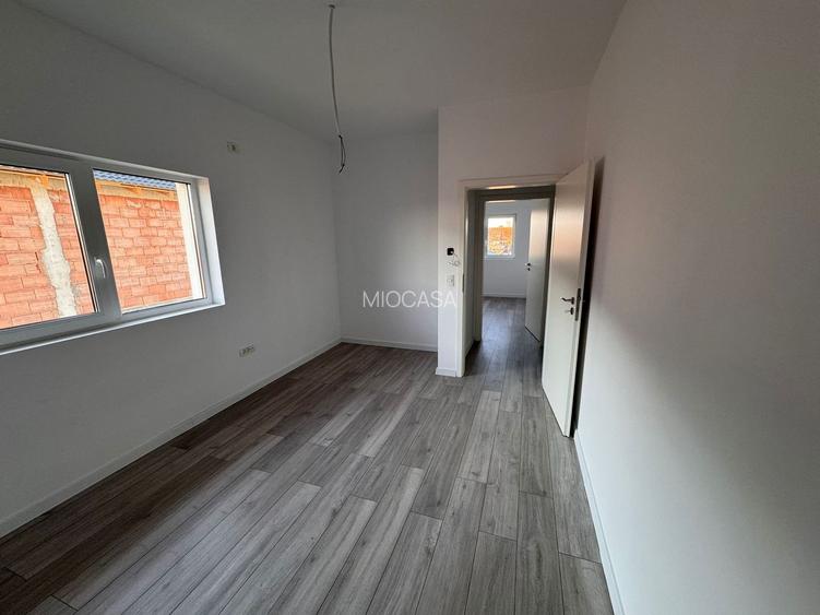 Duplex Nou - Mosnita. 4 camere. la Cheie.  Asfalt. Pozitie excelenta. - 11