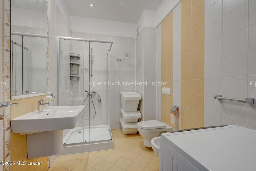 Space, light, and comfort for your family. FIRST RENTAL - 23