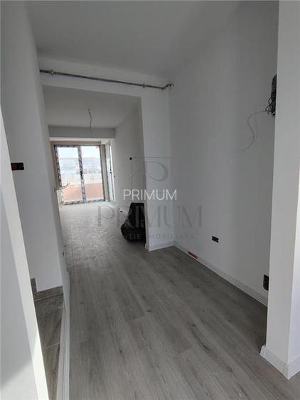 Duplex superb - zona excelenta la 4 benzi - spatii generoase - proiect foarte bi - 12