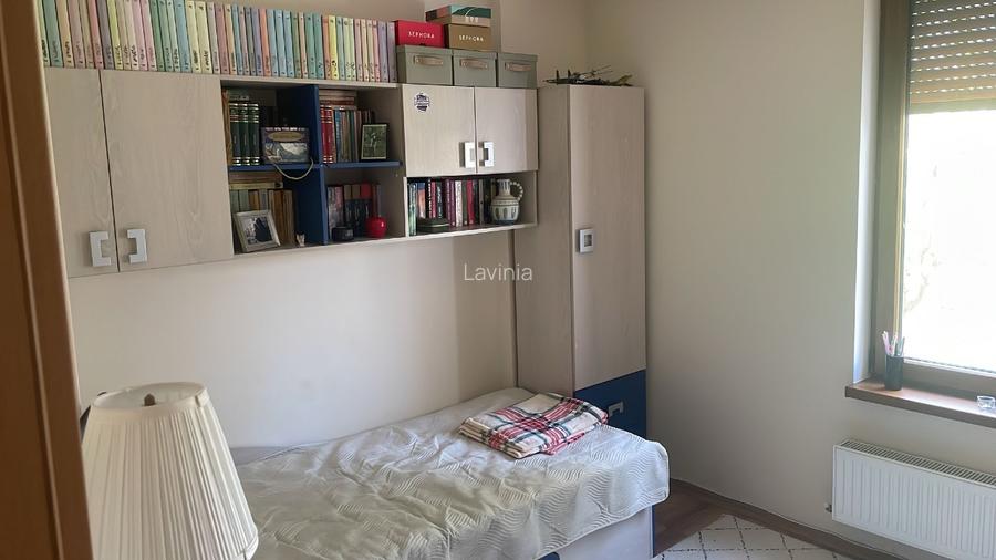 Proprietar închiriez apartament 3 camere - 4