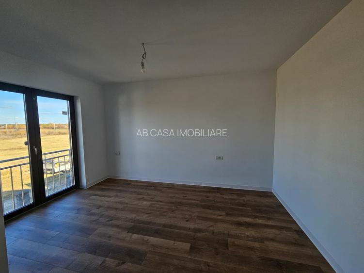 Duplex nou, P+E, 1 apartament la cheie, 1 la alb, Moșnița Veche, comision 0% - 31