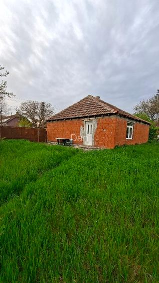 Casa în rosu de vanzare noua - 6