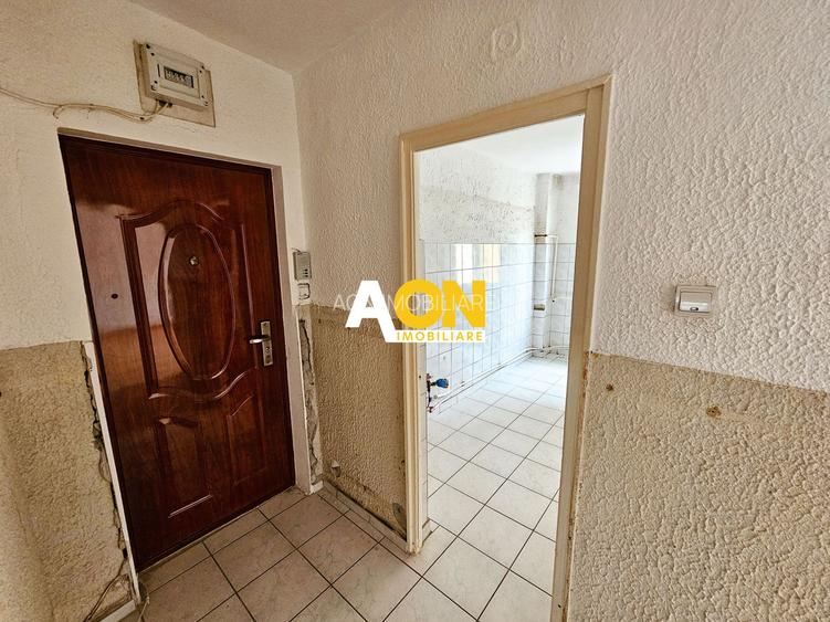 Apartament 3 camere, decomandat, zona Liceului Sportiv - 2