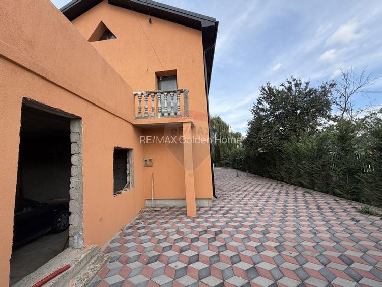 Casa / Vila cu 8 camere - 15