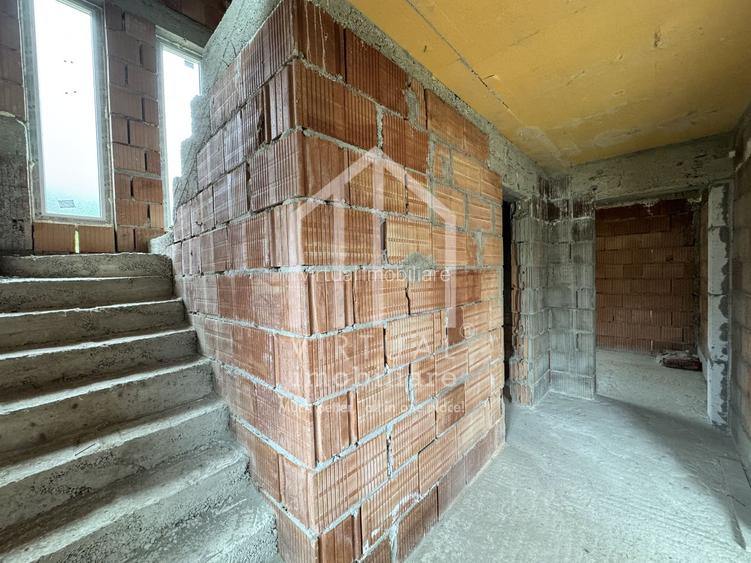 Trei imobile cu teren de 1180mp, 2 casa noi, pivnita,  Sura mare - 8