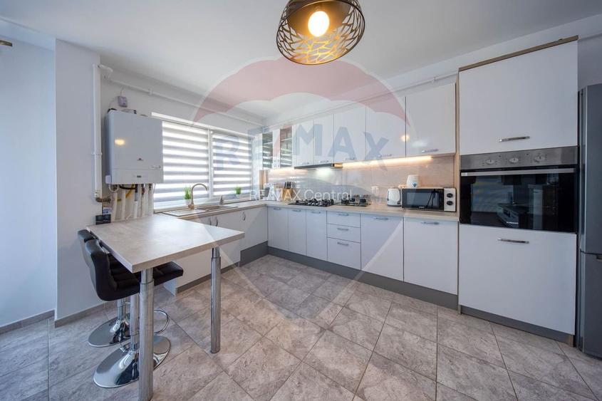 Apartament cu 2 camere de vânzare cu loc de parcare, Subcetate - 4