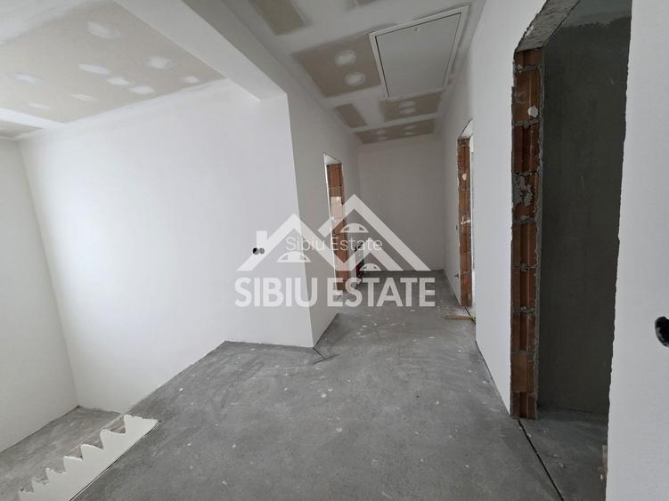 Casa individuala 5 camere ,cu carport si pivnita, Calea Cisnadiei - 13