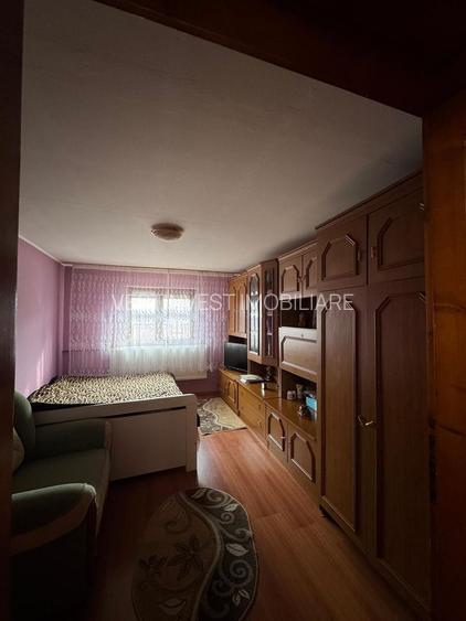 Casa de vanzare zona Sacadat - 3