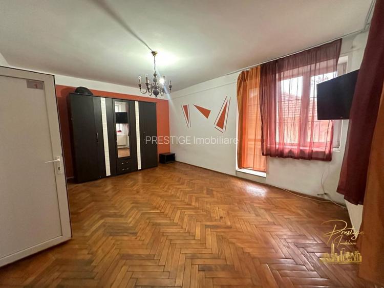 Casa cu 8 camere de inchiriat in zona Centrala - Oradea - 14