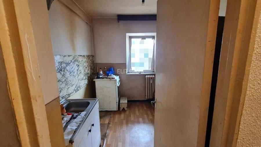 Apartament cu 2 camere decomandat, etaj 1/4, zona Dacia - 3