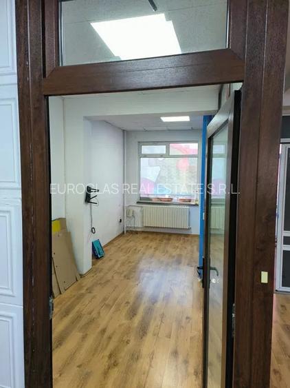 Spatiu comercial - birouri - Trocadero - 4.000 lei/luna negociabil (Cod E13) - 2