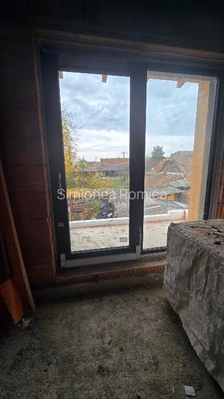 1/2 duplex isi caută proprietar.  - 8