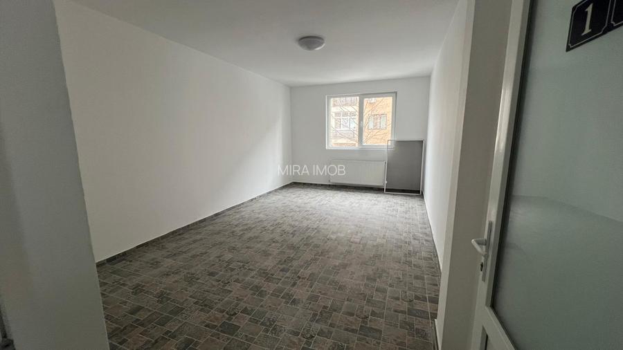 Cladire Comerciala De Inchiriat – D+P+2E -Chiajna (Roșu) | Bd. Uverturii - 8