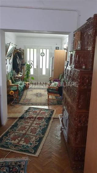 zona Grivitei-Pta Mare Vila P+1, 6 camere, 2 bai teren 242mp deschidere 10 m la - 15