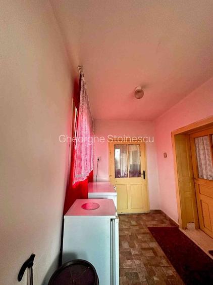 Casă de cărămidă cu gradina in satul Lalașinț comuna Bârzava  - 3