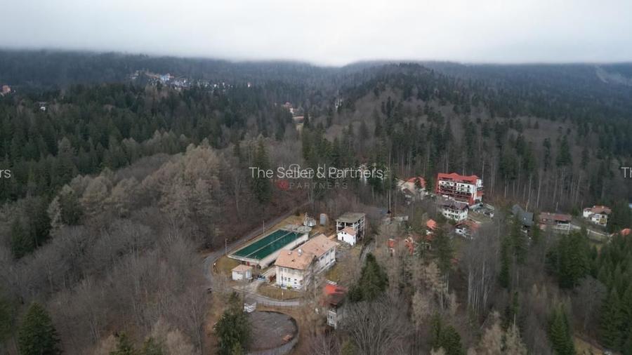 Teren in vecinatatea Castelului Peles - SINAIA - 21