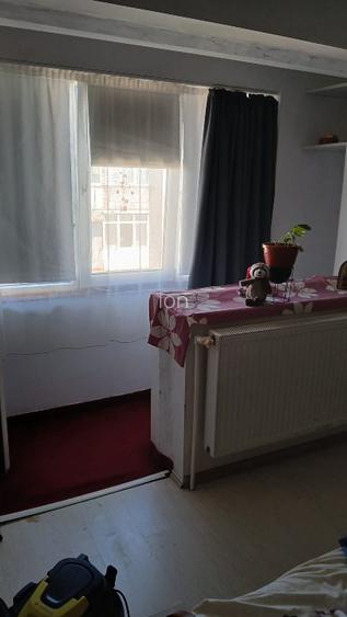 De vanzare garsoniera conf 1 - 9