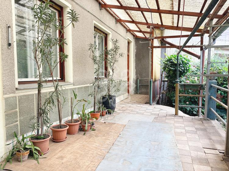 Casa de vanzare ultracentral in Oradea, strada Postavarului - 6