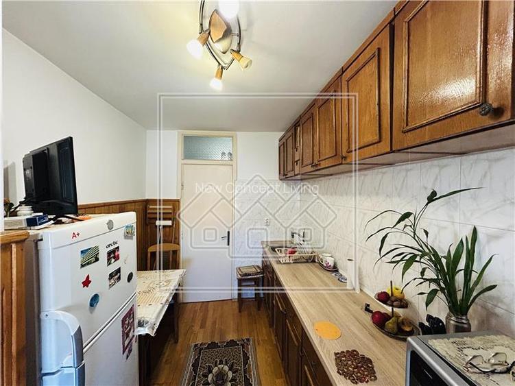 Apartament de vanzare in Sibiu - 3 camere, 2 balcoane si pivnita - - 5